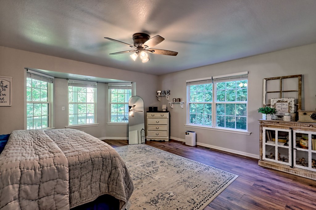 417926 Young Harris Residential