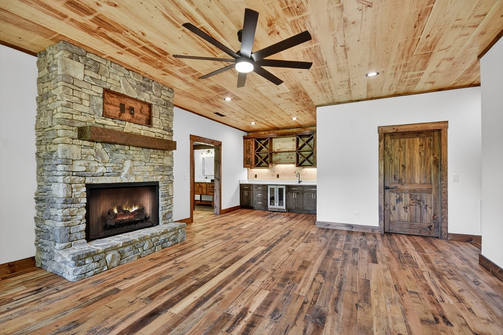 417974 Blue Ridge Residential
