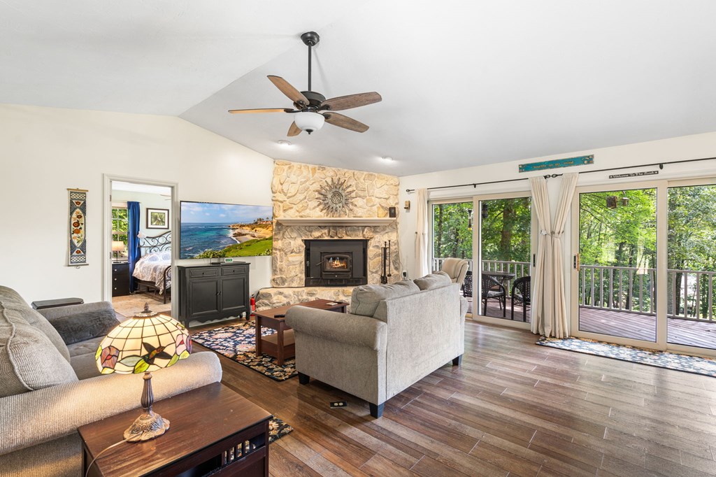 418153 Young Harris Residential