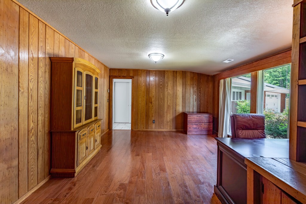 418182 Murphy Residential