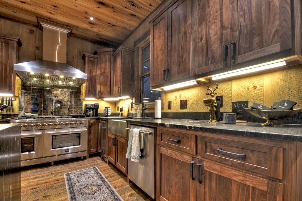 418278 Mineral Bluff Residential