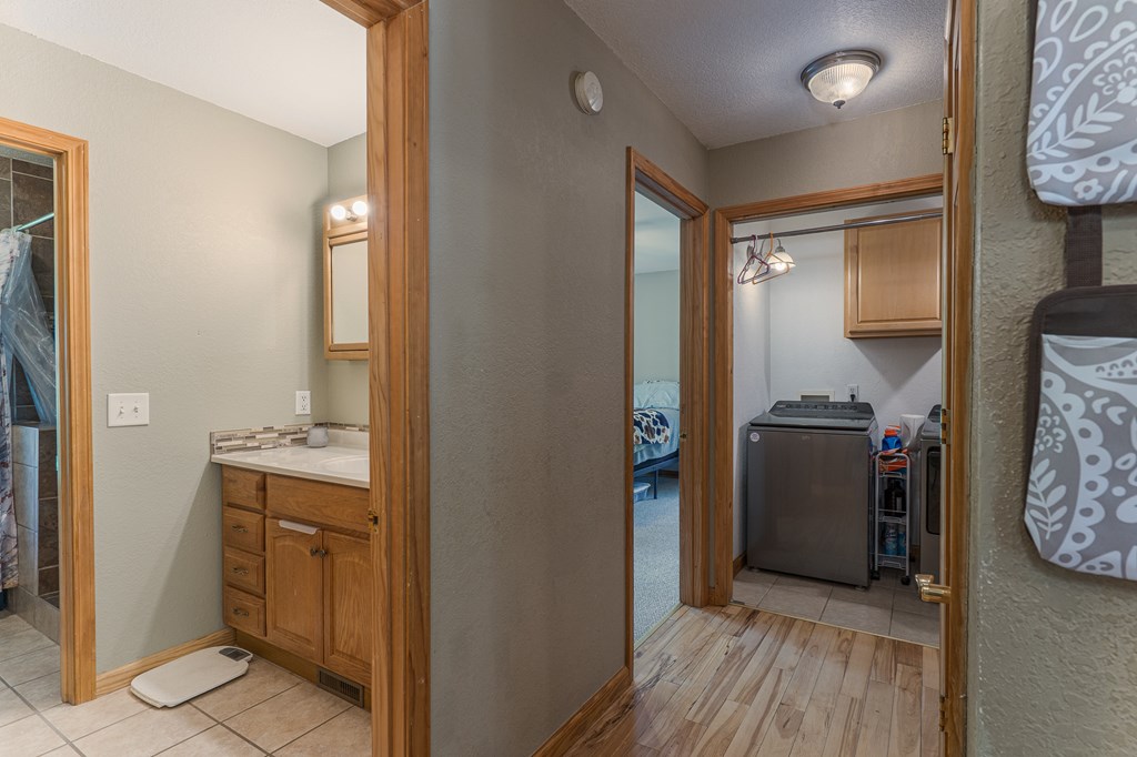 418374 Hayesville Residential