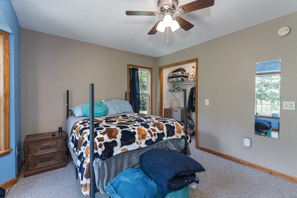 418374 Hayesville Residential