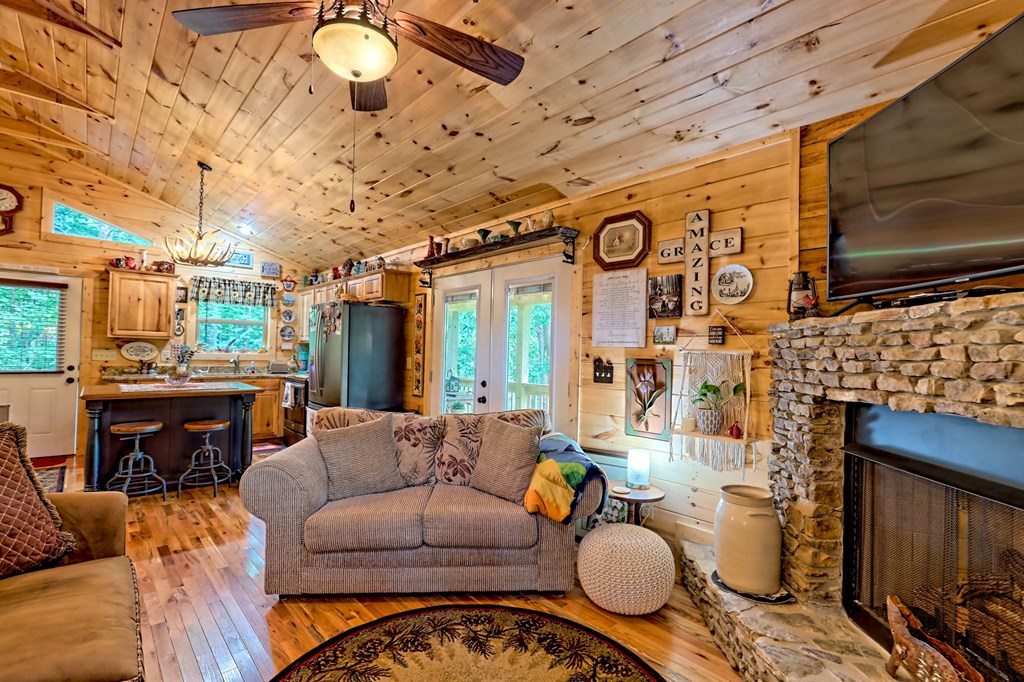 418389 Murphy Residential