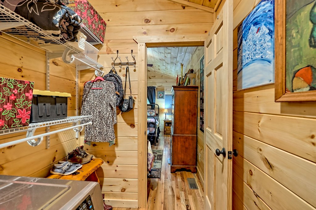 418389 Murphy Residential