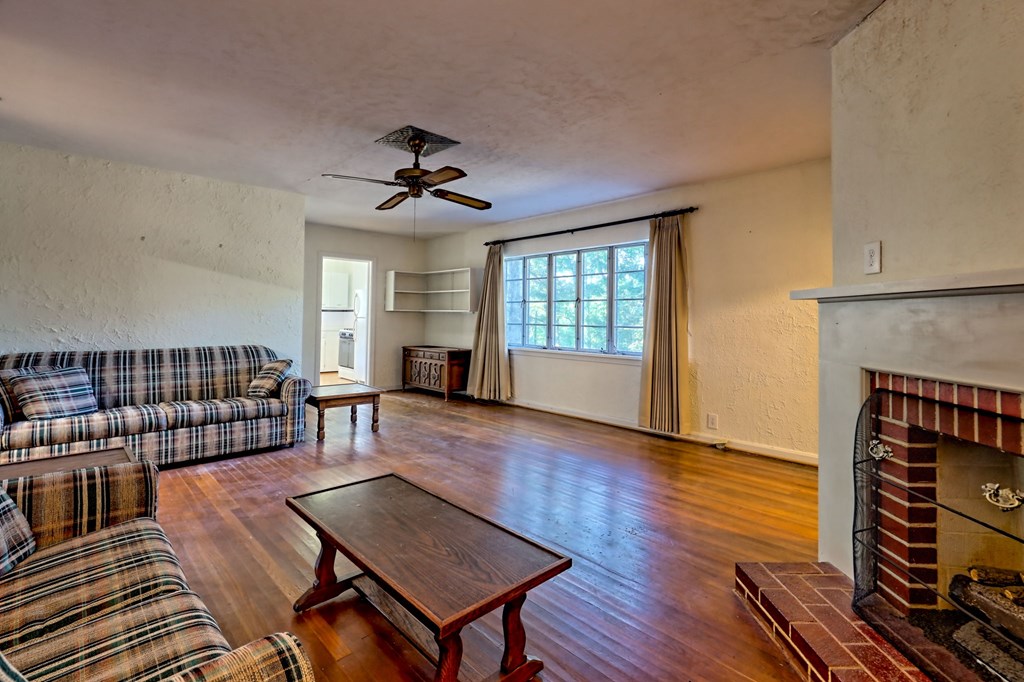 418400 Hiawassee Residential