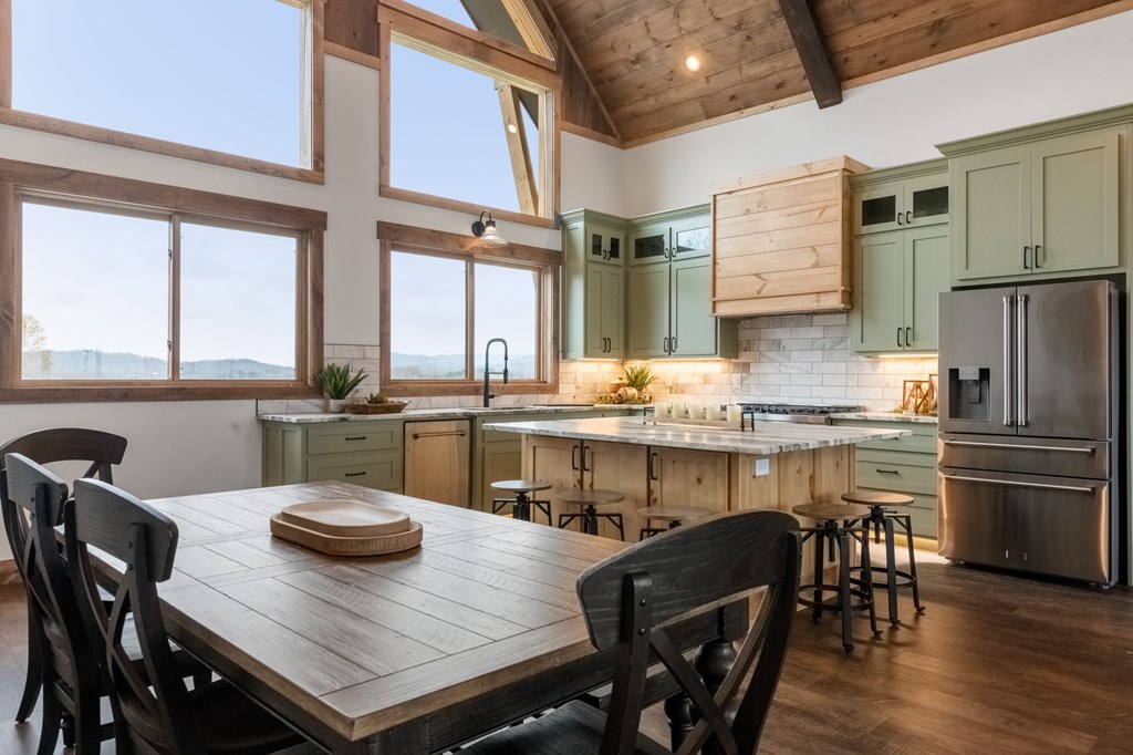 418442 Blue Ridge Residential