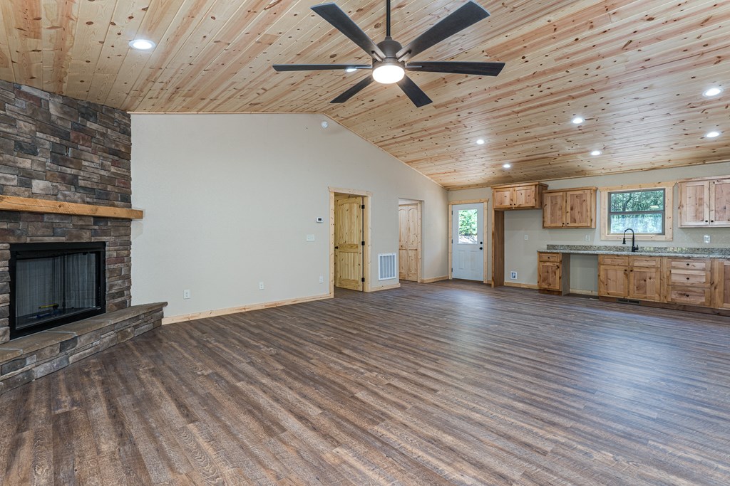 418456 Murphy Residential