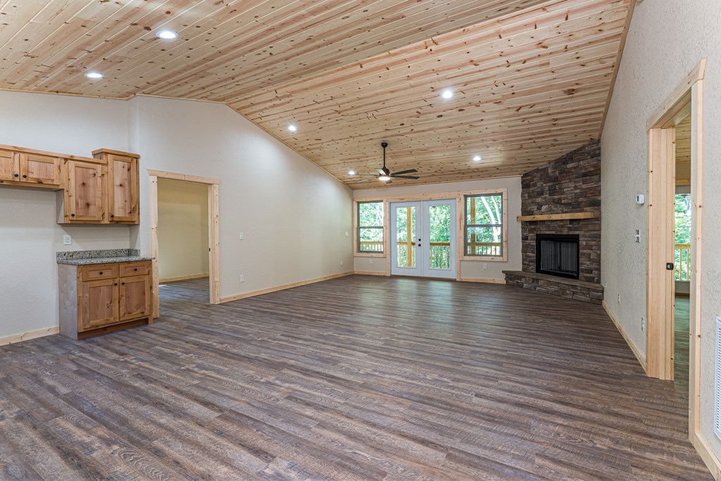 418456 Murphy Residential