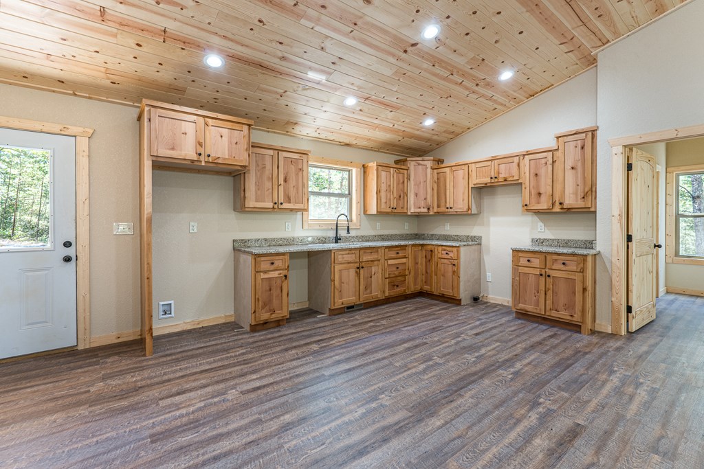 418456 Murphy Residential