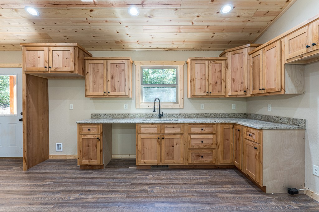 418456 Murphy Residential
