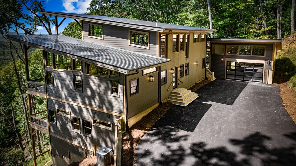418470 Blue Ridge Residential