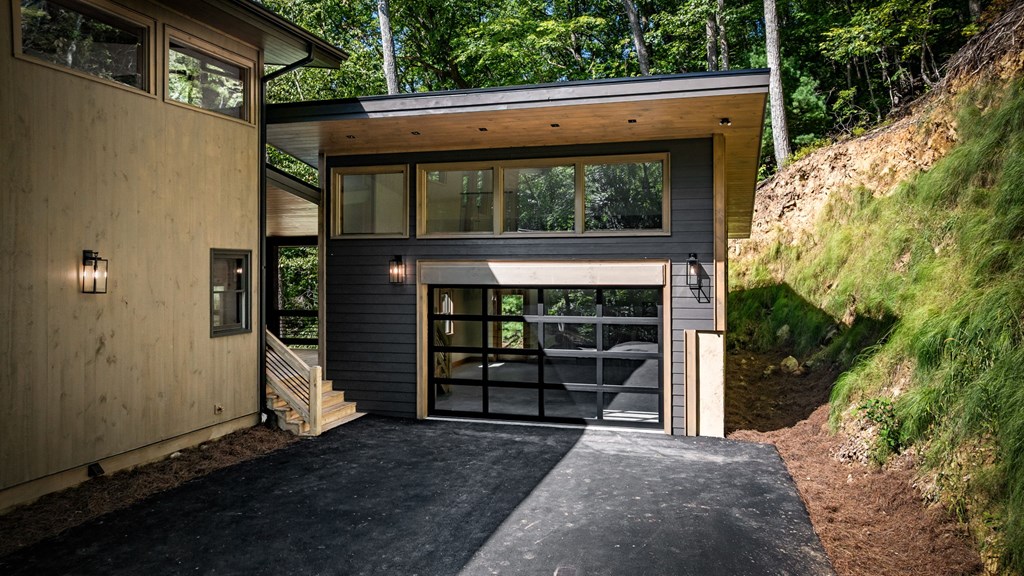 418470 Blue Ridge Residential