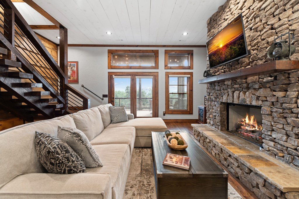 418516 Blue Ridge Residential