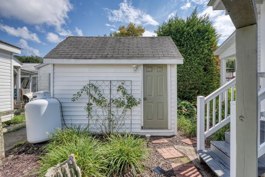 418551 Hiawassee Residential