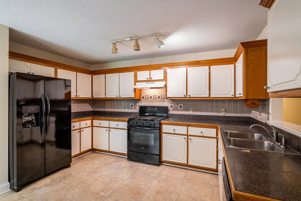 418568 Fairmont Residential