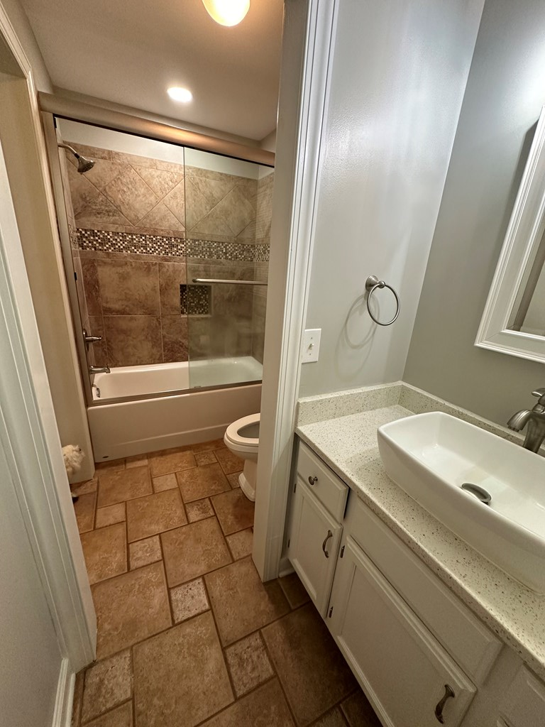 418582 Culloden Residential