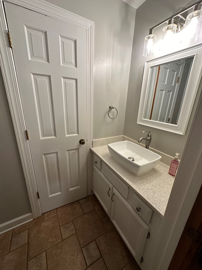 418582 Culloden Residential