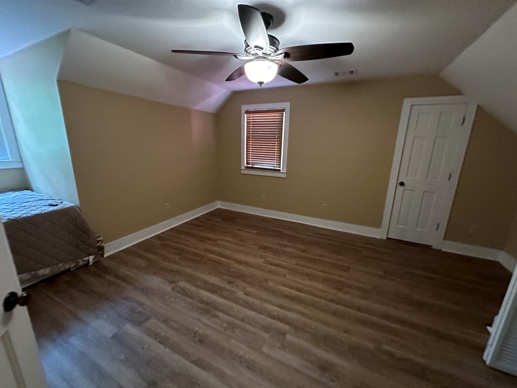 418582 Culloden Residential