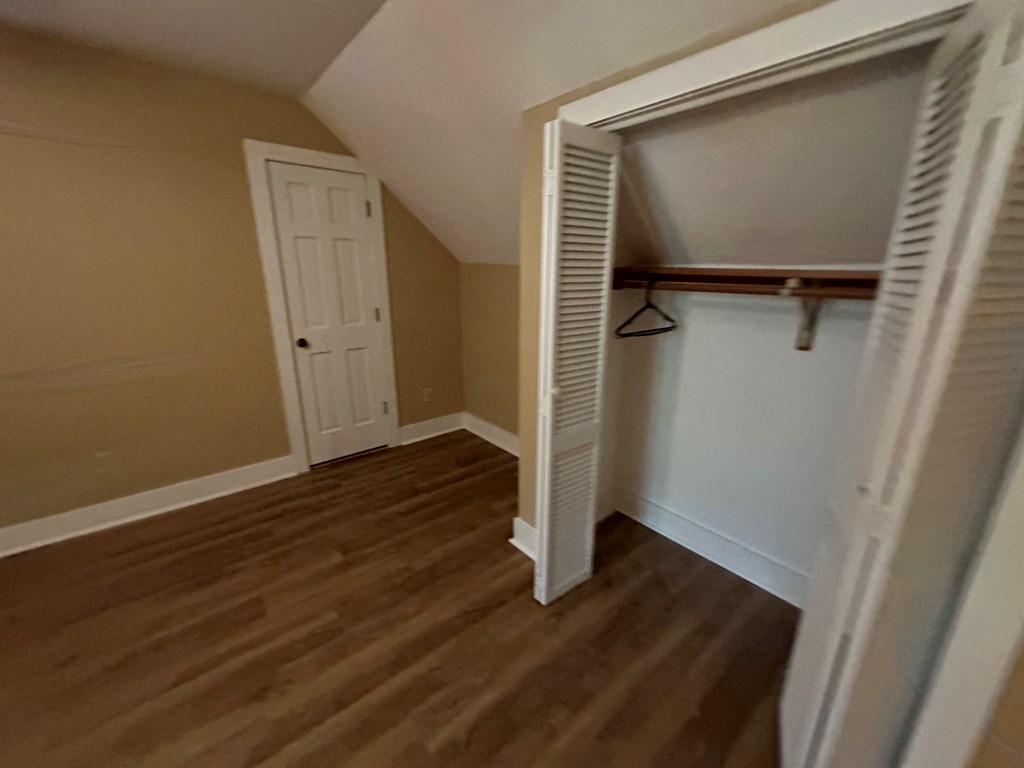 418582 Culloden Residential