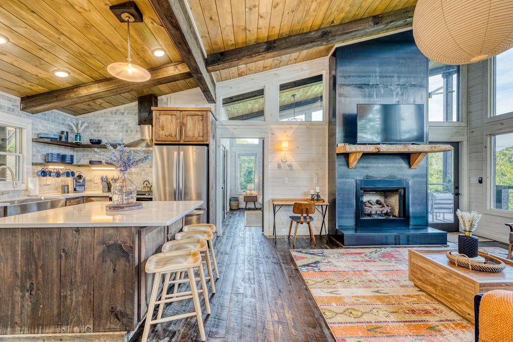 418593 Blue Ridge Residential