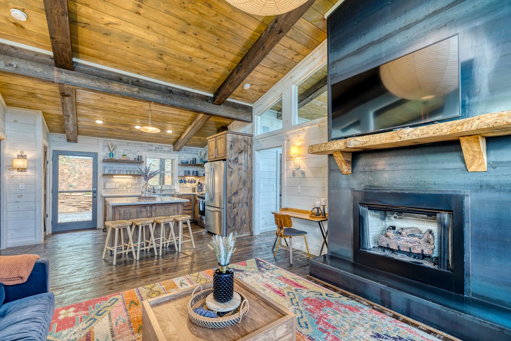 418593 Blue Ridge Residential