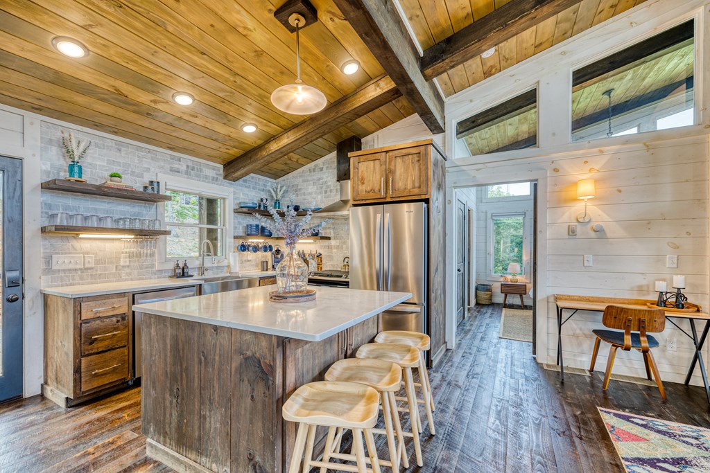 418593 Blue Ridge Residential