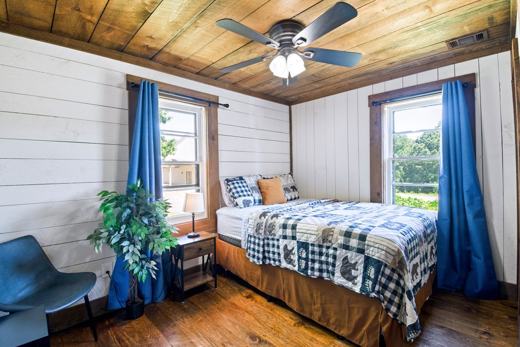 418605 Blue Ridge Residential