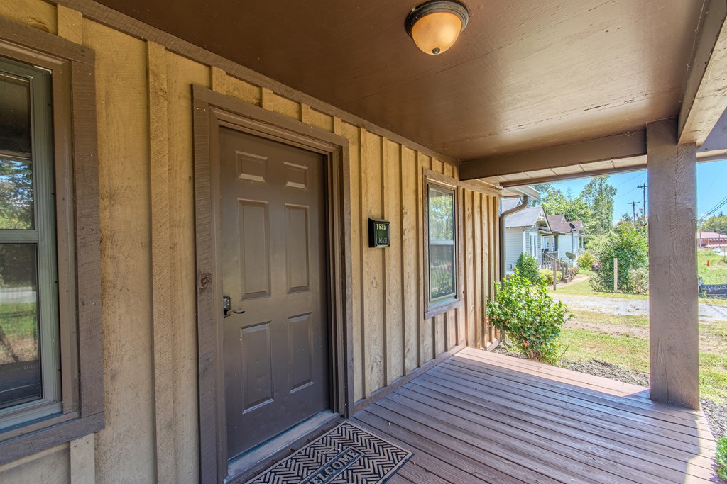 418605 Blue Ridge Residential