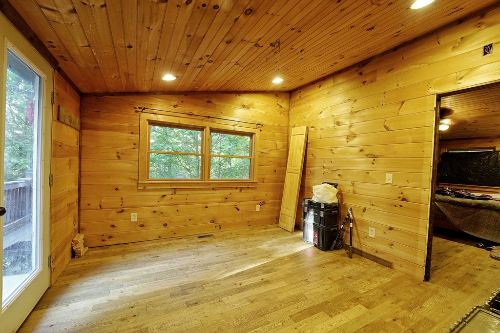 418632 Cherry Log Residential