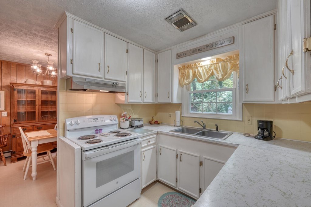418637 Hayesville Residential