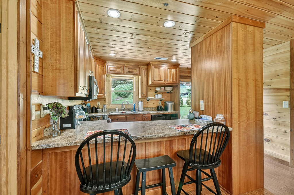 418639 Mineral Bluff Residential