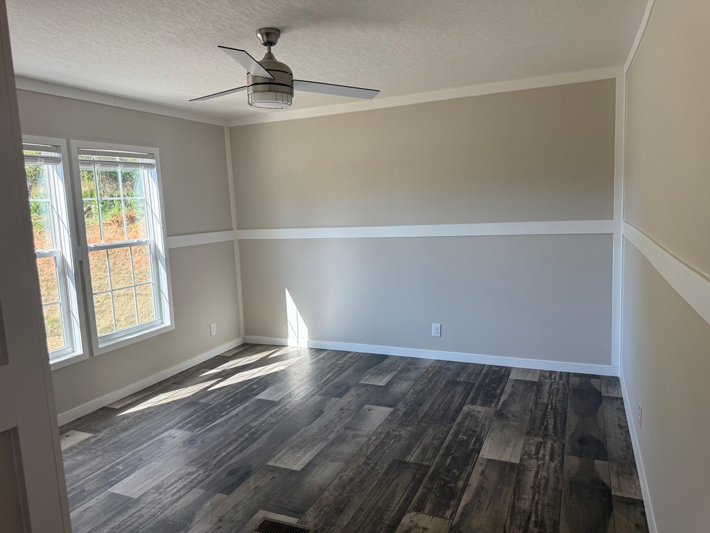 418675 Young Harris Residential