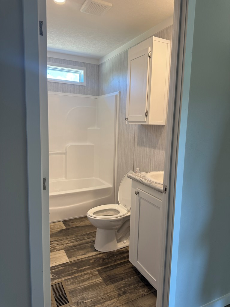 418675 Young Harris Residential