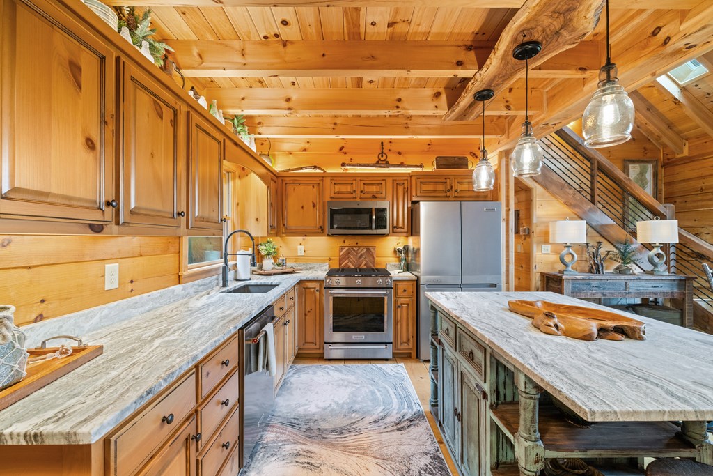 418687 Blue Ridge Residential