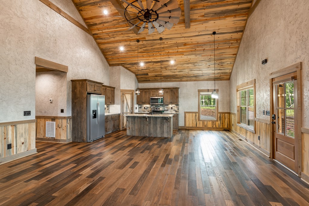 418695 Talking Rock Residential