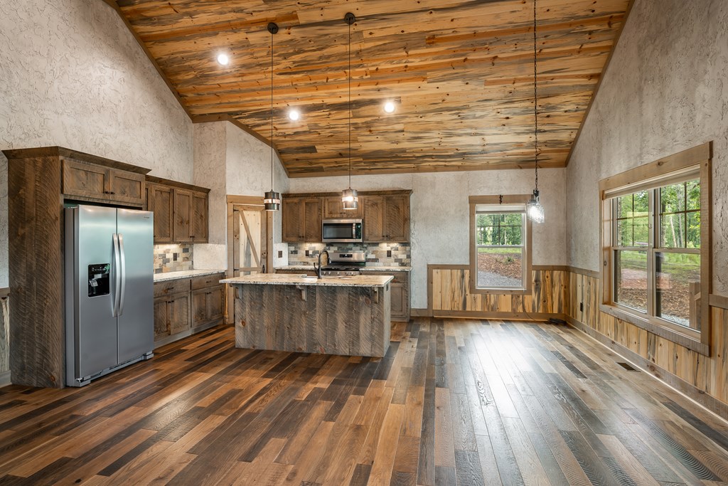 418695 Talking Rock Residential
