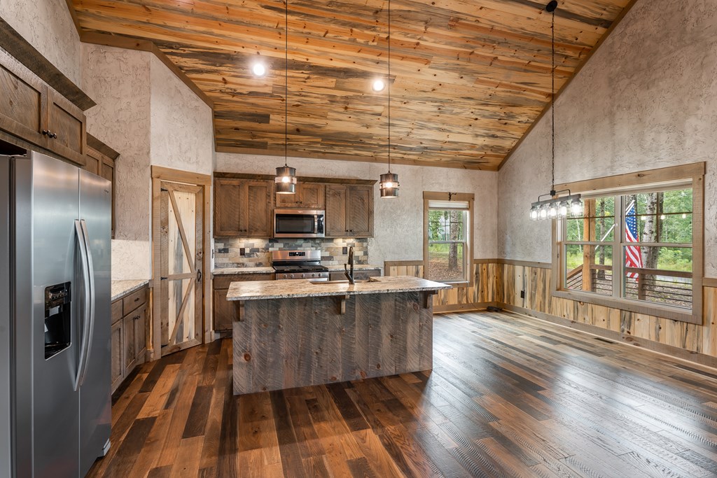 418695 Talking Rock Residential
