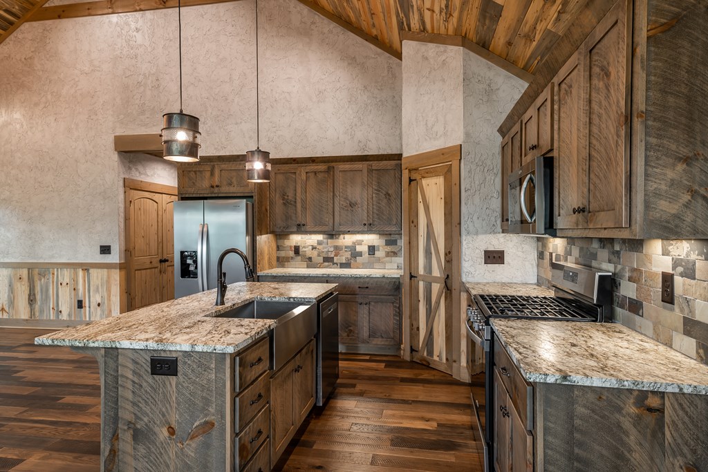 418695 Talking Rock Residential