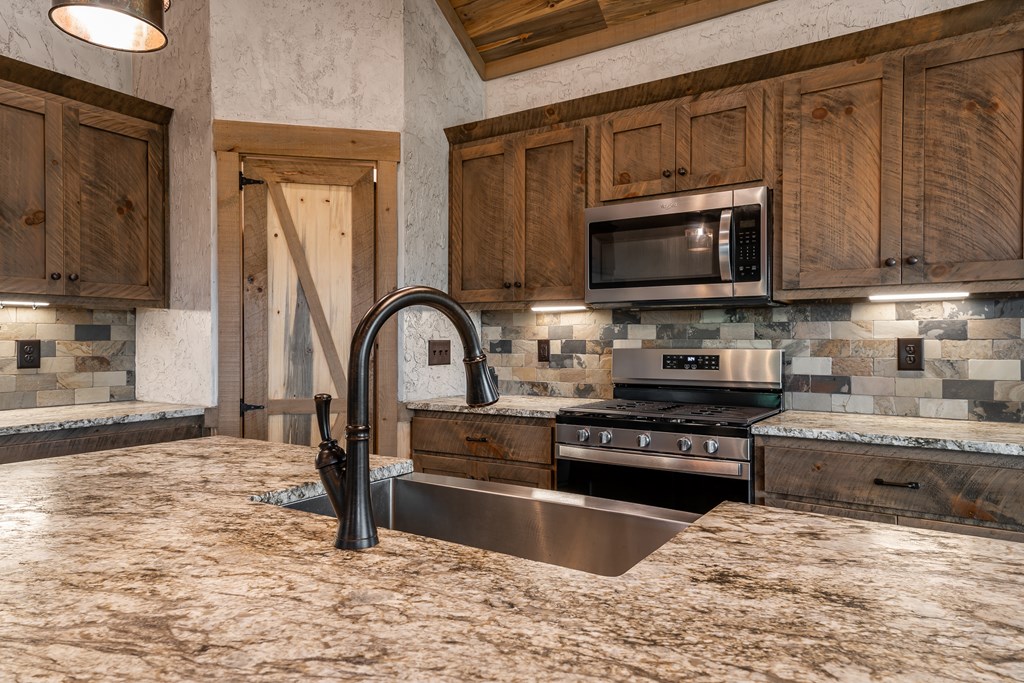 418695 Talking Rock Residential