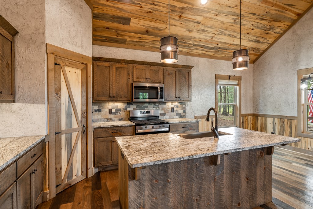 418695 Talking Rock Residential