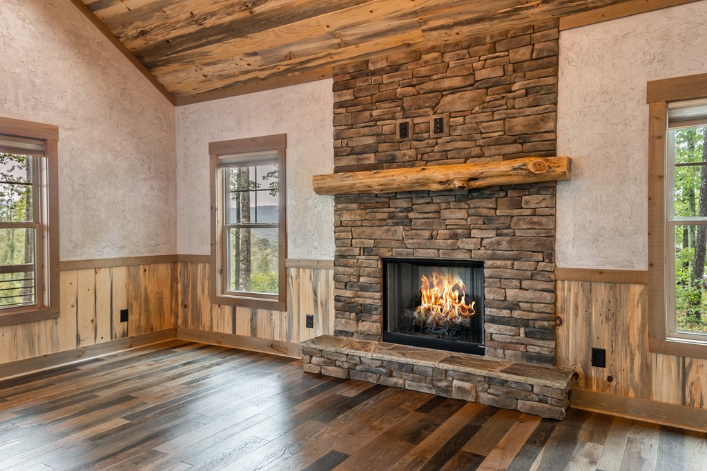 418695 Talking Rock Residential