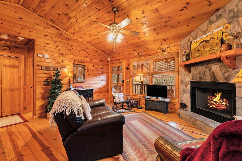 418706 Cherry Log Residential