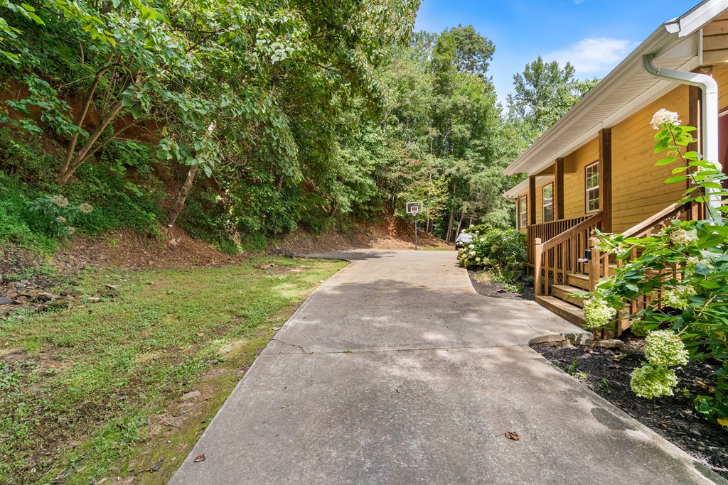 418711 Hayesville Residential