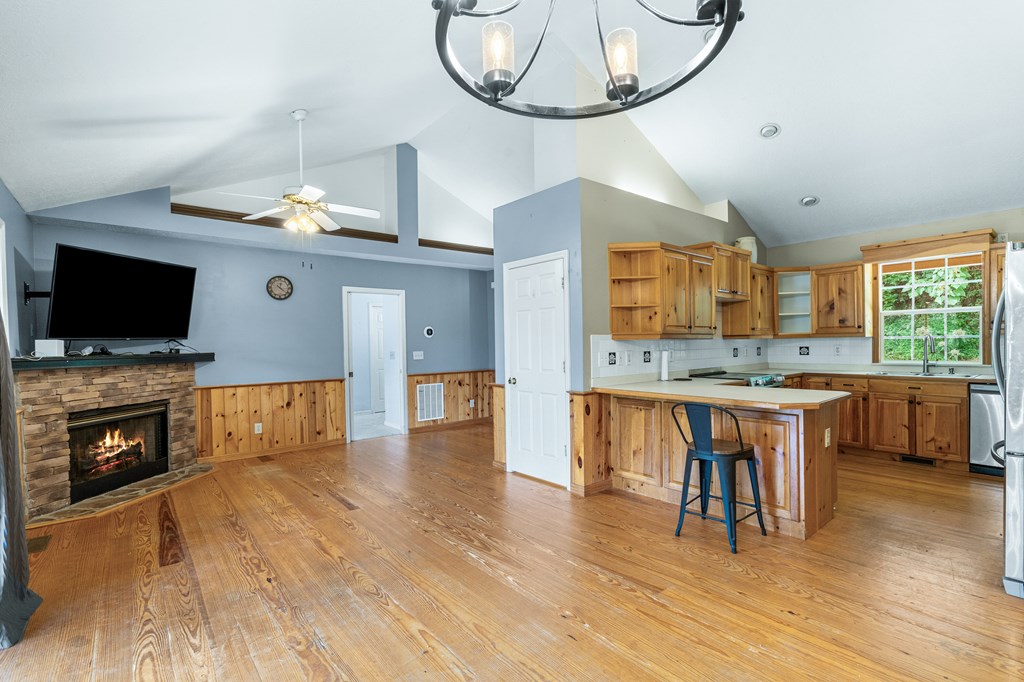 418711 Hayesville Residential
