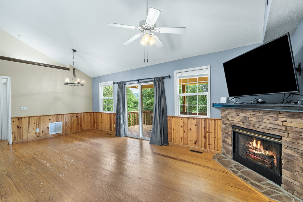 418711 Hayesville Residential