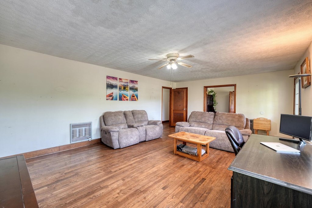 418712 Blairsville Residential