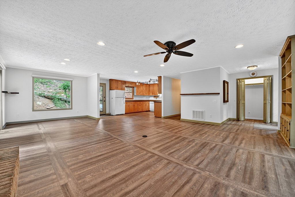 418729 Blue Ridge Residential