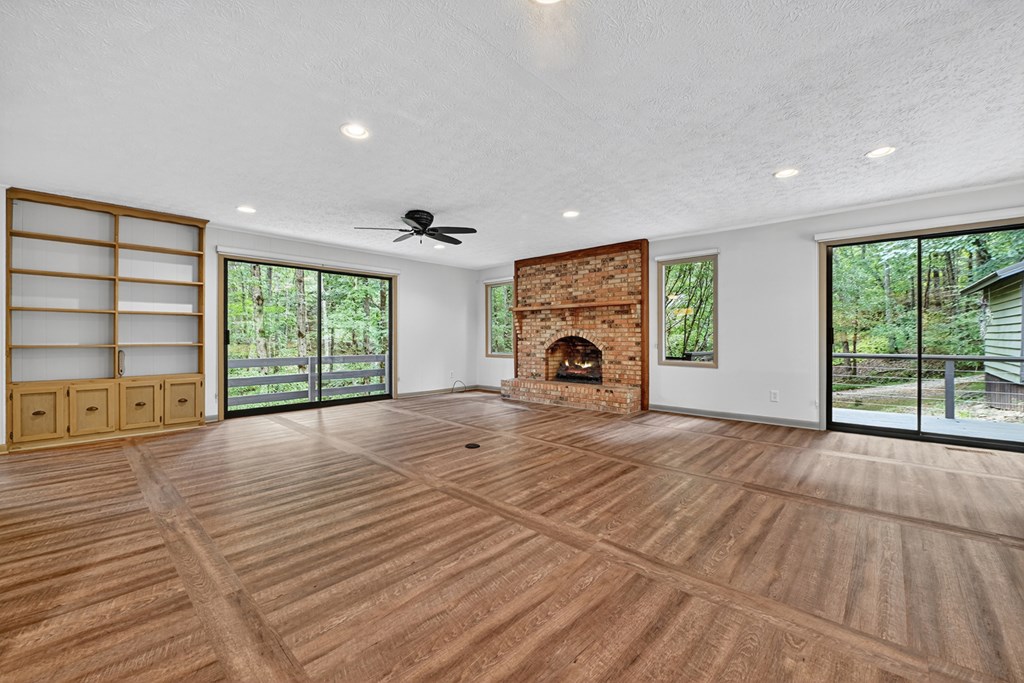 418729 Blue Ridge Residential