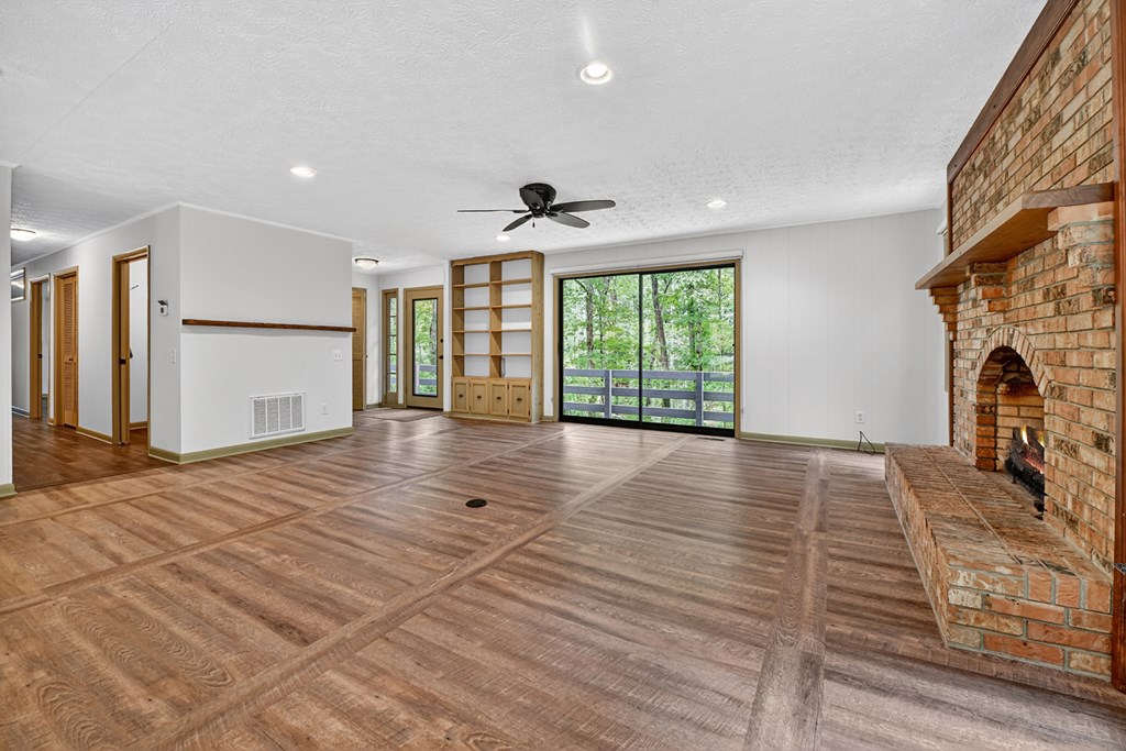 418729 Blue Ridge Residential